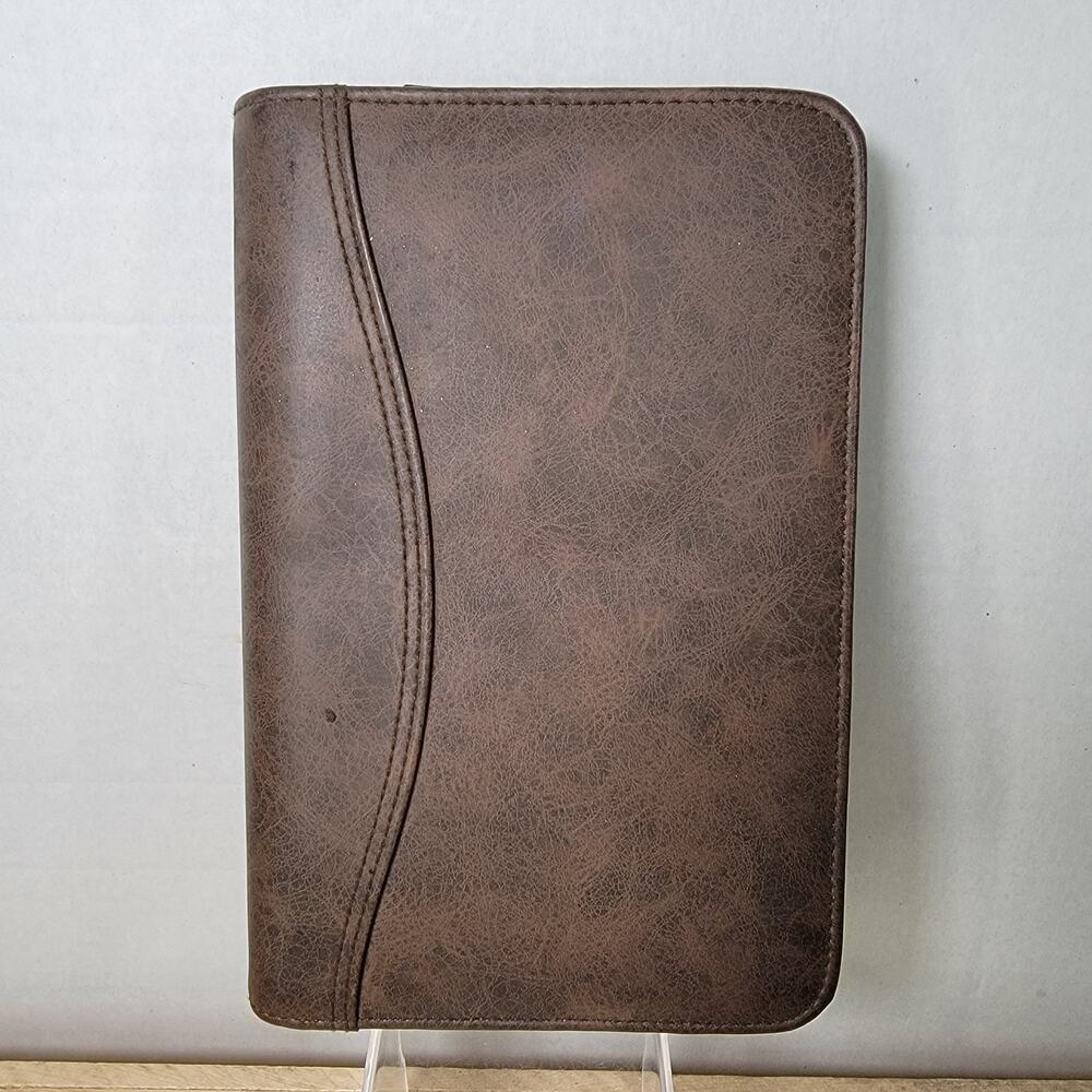 Day-Timer Distressed Simulated Brown Leather Starter Set 6-Ring Portable Size